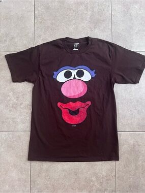 Brown Hasbro 2021 Mr. Potato Head graphic tee T-shirt Medium